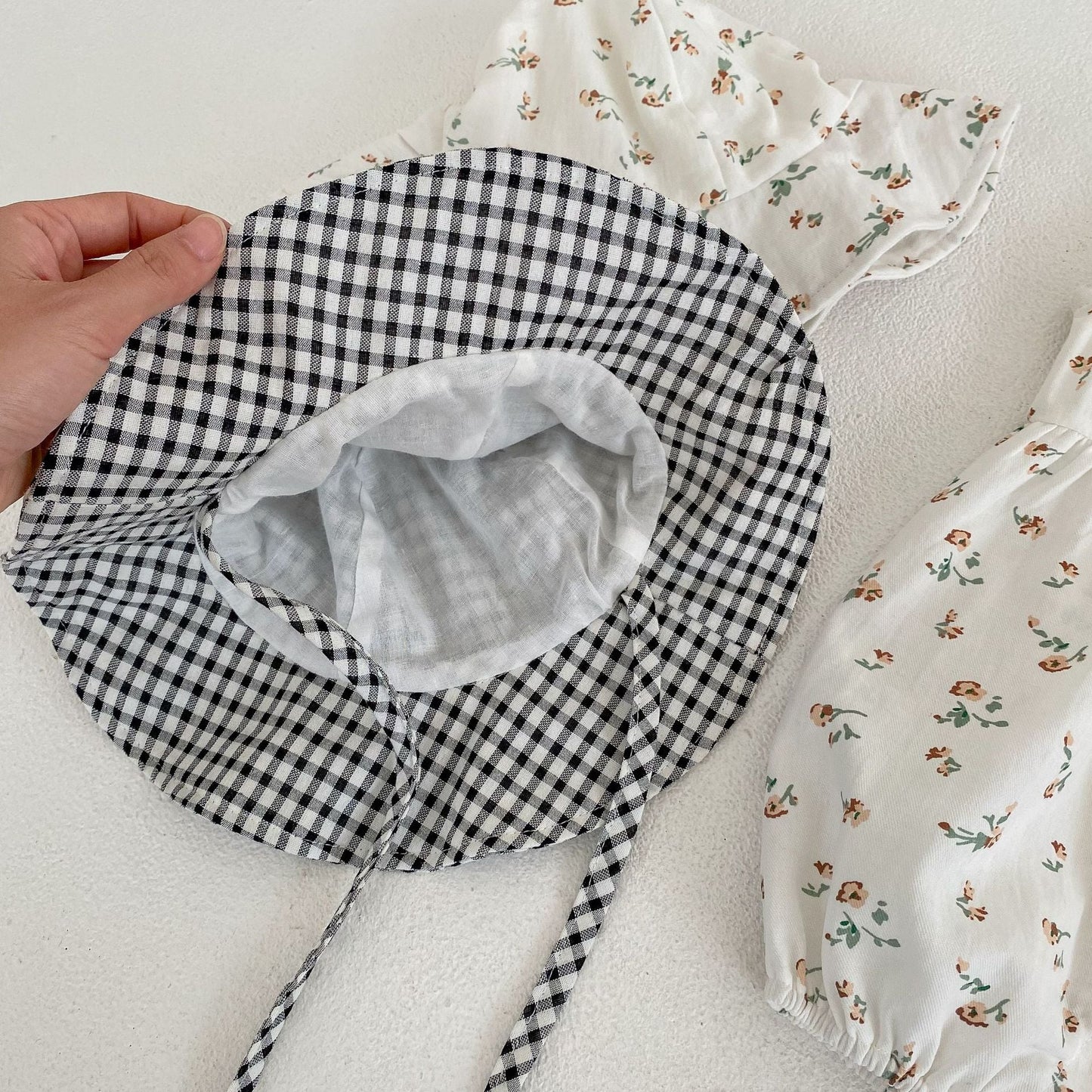 Summer Arrival Baby Girls Sleeveless Cute Floral and Plaid Pattern Rompers